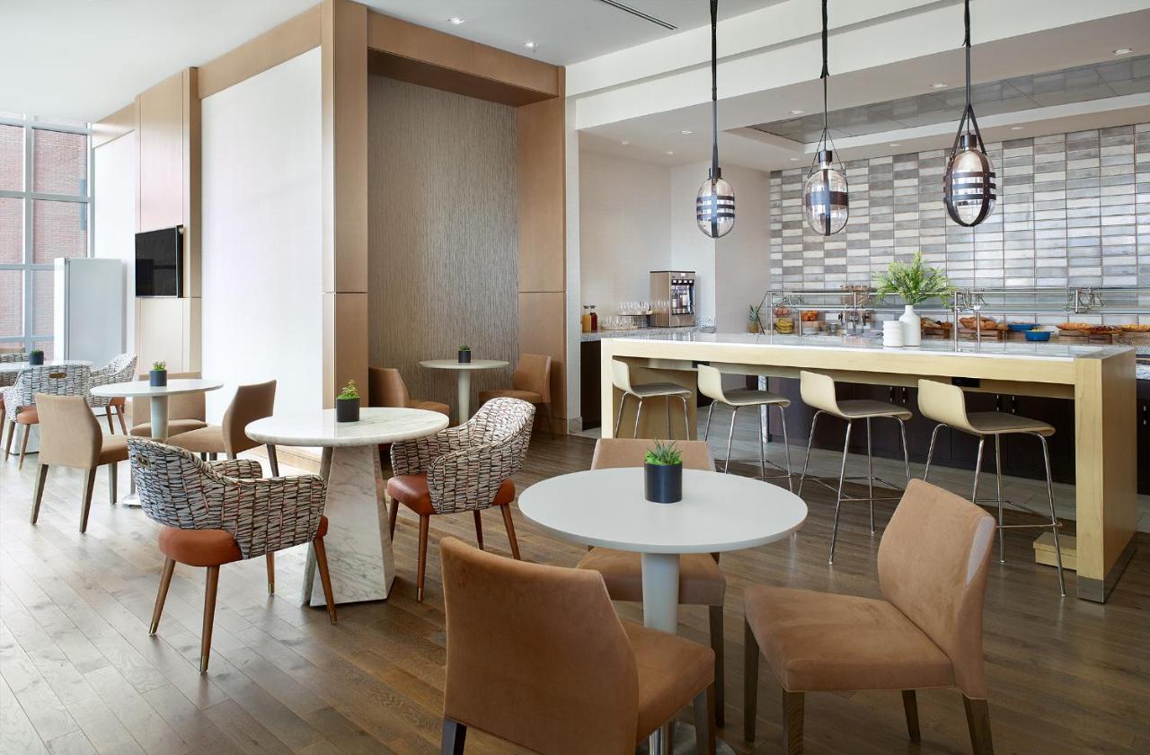 Lexington Marriott City Center Bagian luar foto