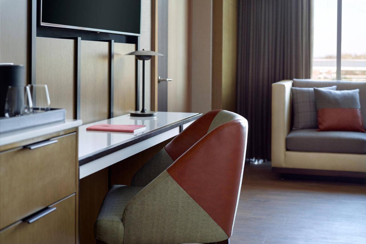 Lexington Marriott City Center Bagian luar foto