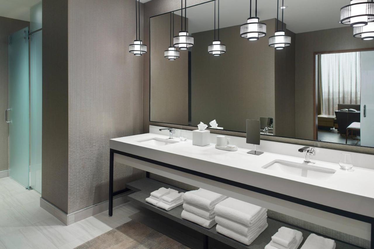 Lexington Marriott City Center Bagian luar foto